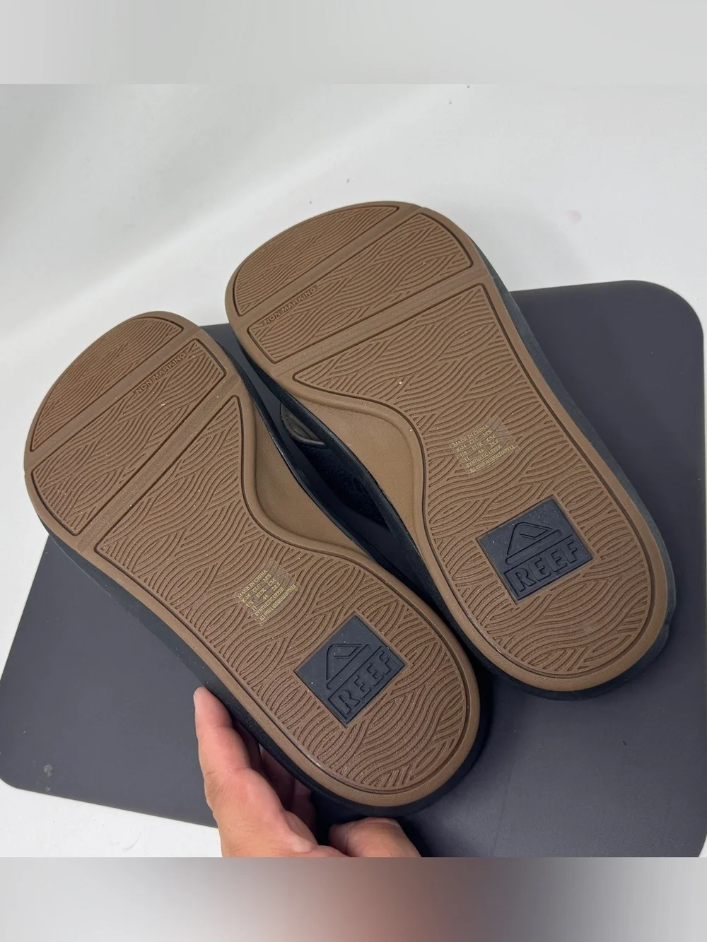 Reef Cruiser Men’s Flip Flops/Sandals Black Size 11 excellent never used